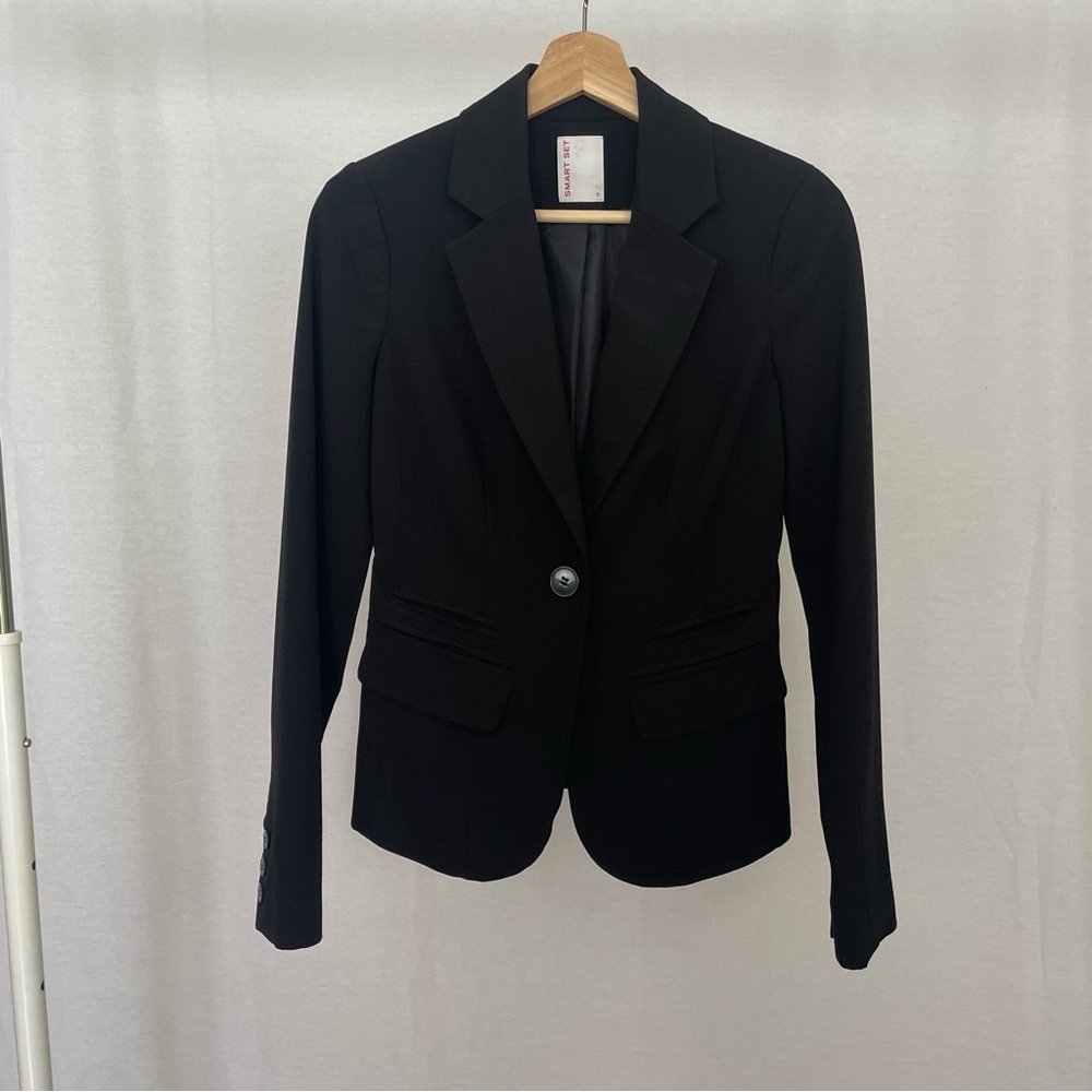 Smart Set Women's Black Blazer. Button-up and Long Sleeves. Size 0. - Picture 2 of 12